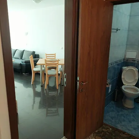 Privat bolig Meni And Guest