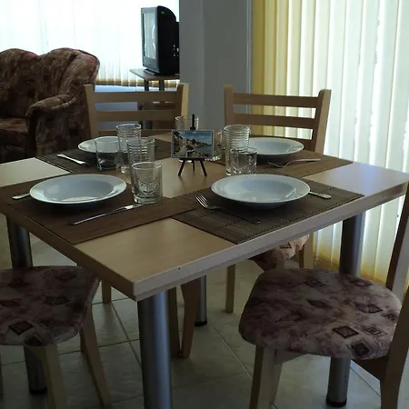 בית אירוח Meni And Guest *
