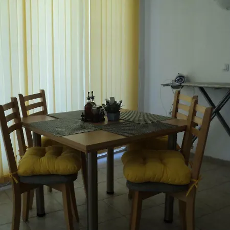 Habitación en casa particular Meni And Guest Sozopol